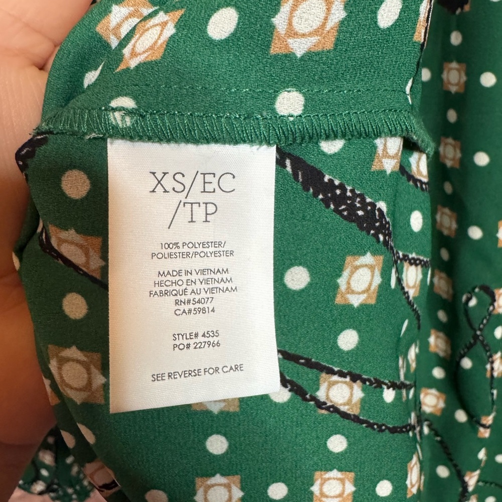 CAbi‎ XS Green Patterned Blouse - Picture 4 of 4